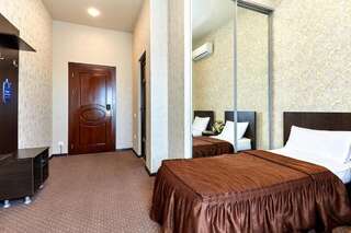 Отель Алтай Краснодар Бюджетный двухместный номер с 2 отдельными кроватями-2